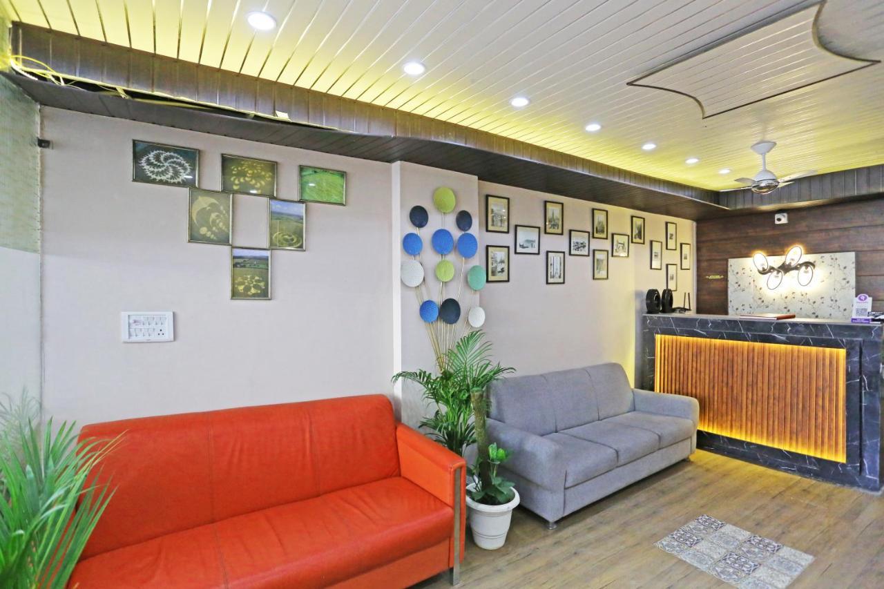 Hotel La Casa Delhi Airport Нью-Дели Экстерьер фото
