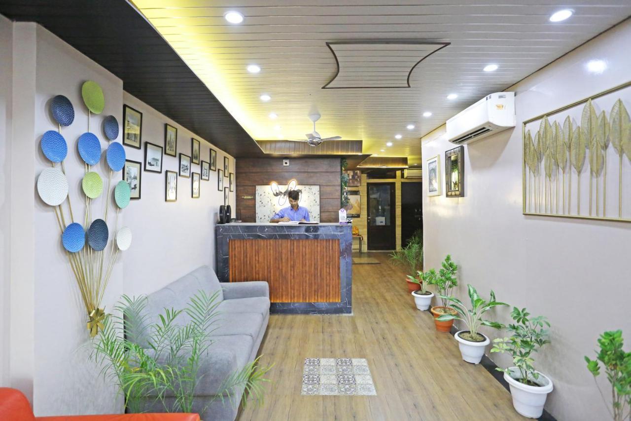 Hotel La Casa Delhi Airport Нью-Дели Экстерьер фото