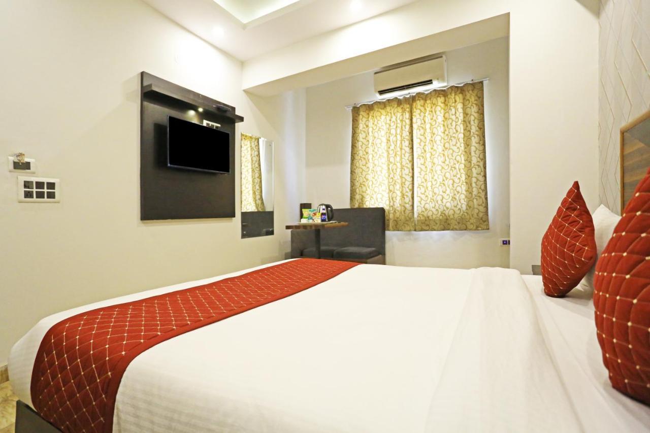 Hotel La Casa Delhi Airport Нью-Дели Экстерьер фото