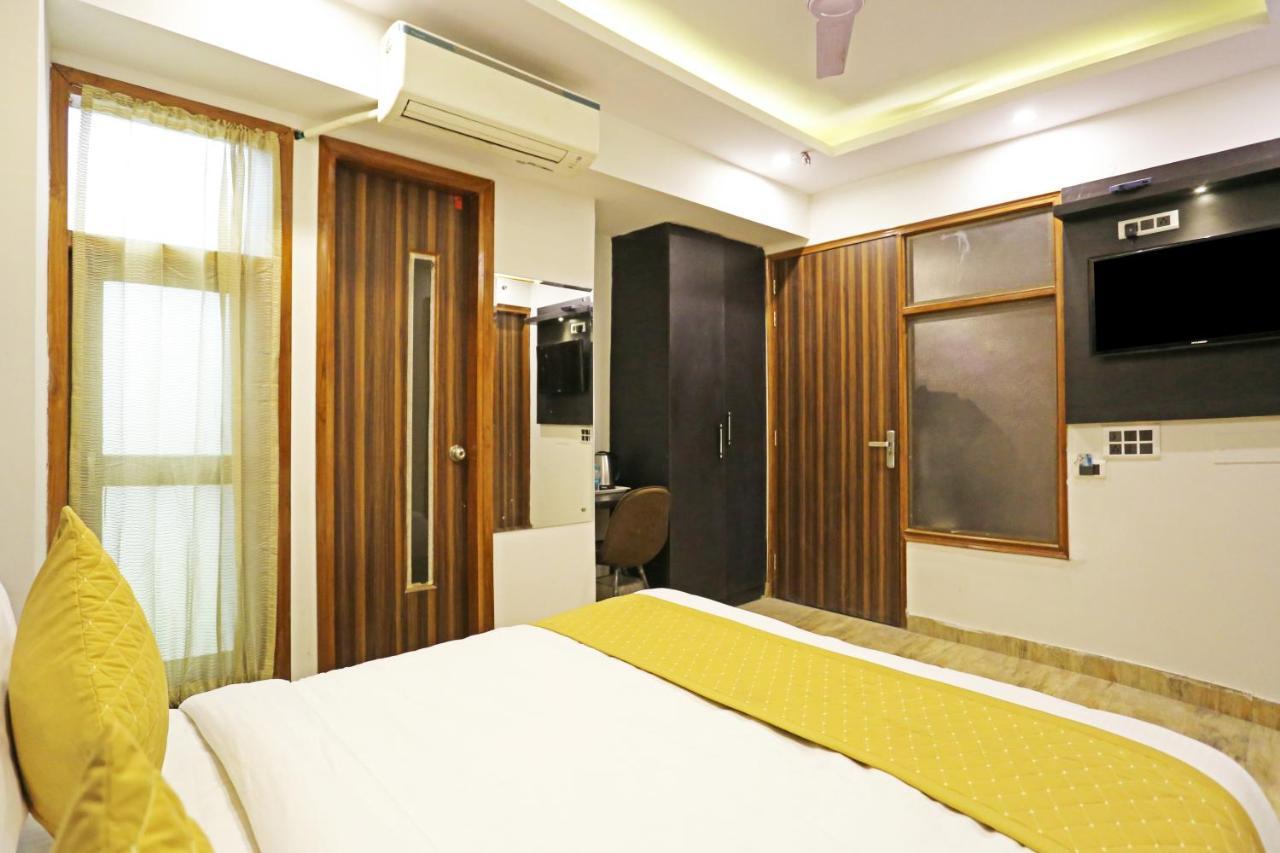 Hotel La Casa Delhi Airport Нью-Дели Экстерьер фото