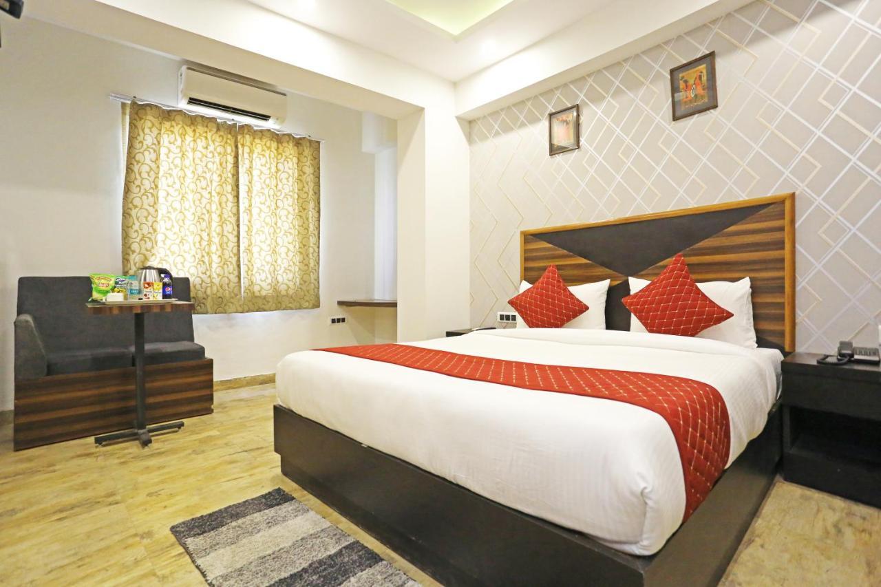 Hotel La Casa Delhi Airport Нью-Дели Экстерьер фото
