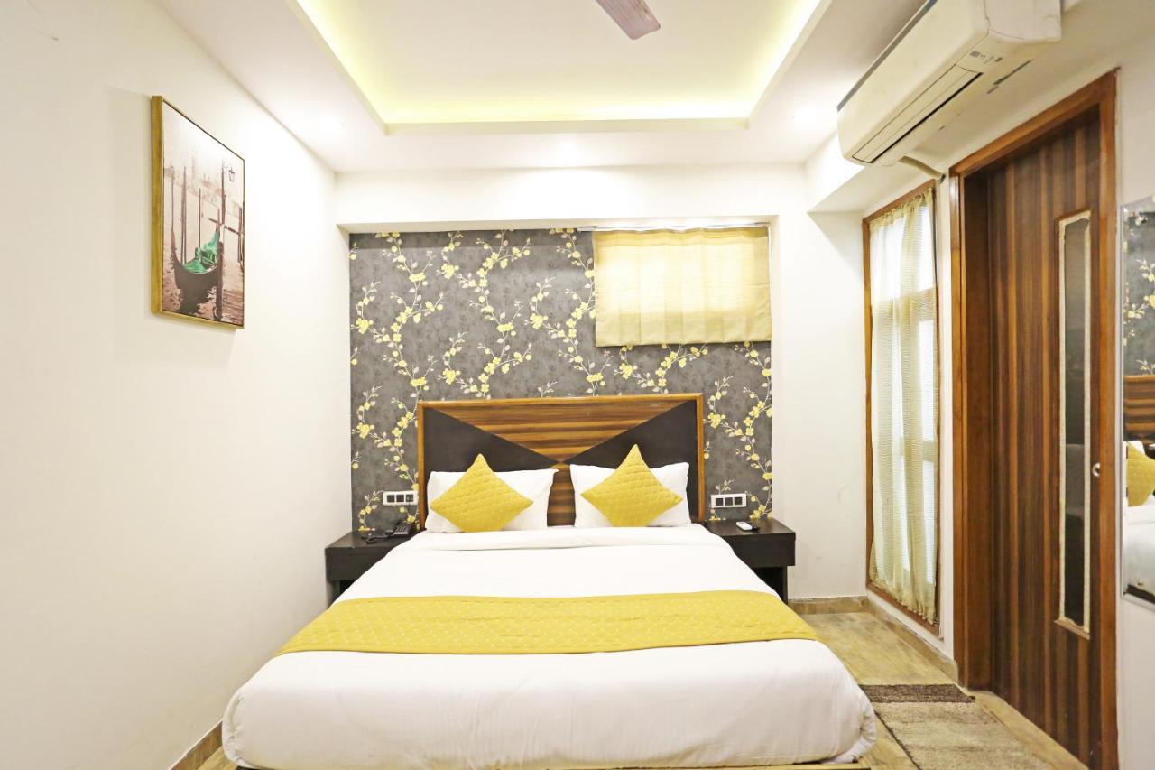 Hotel La Casa Delhi Airport Нью-Дели Экстерьер фото