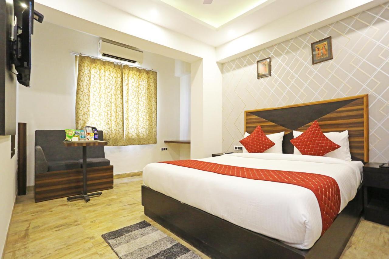 Hotel La Casa Delhi Airport Нью-Дели Экстерьер фото
